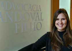 “O contato direto com o servidor nos ensina a sermos mais humanos”, afirma advogada da Advocacia Sandoval Filho