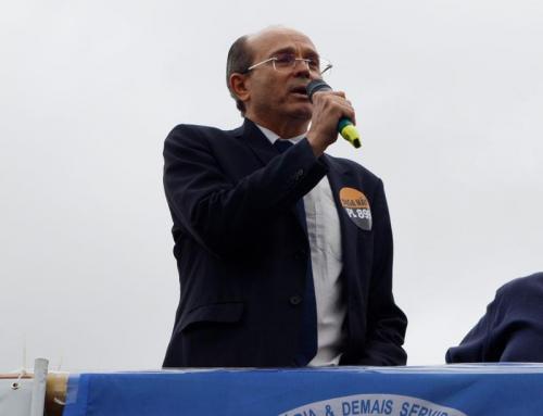 O advogado Felippo Scolari, membro da Comissão de Precatórios da OAB SP, discursou durante ato contra PL 899/19